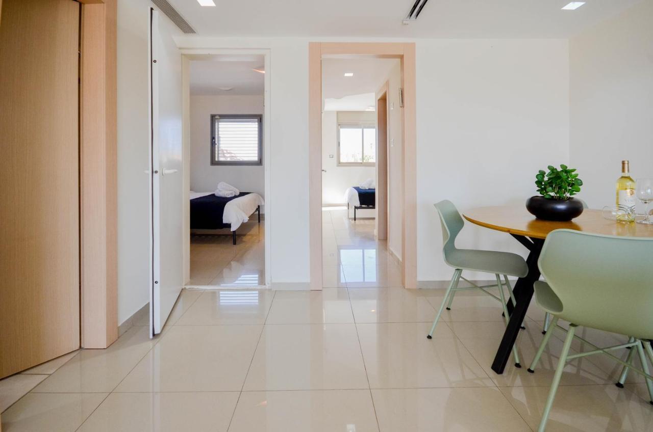 Ferienwohnung Yalarent Eucalyptus 2Br & Balcony Apt Eilat Exterior foto